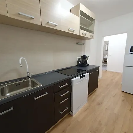 Igor A4 Apartament *